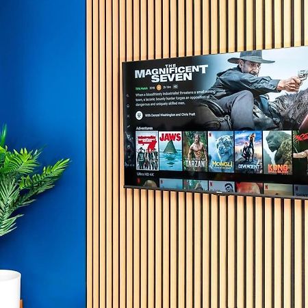 Top Floor City Centre Apartment - Sleeps 7 - 4 Beds - With Balcony And Parking - Smart Tv'S On Each Bedroom Wall - 5 Mins From Bullring, Selfridges, Moor Street Station - By Zena Stays Birmingham Ngoại thất bức ảnh