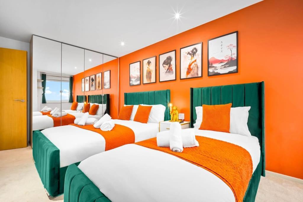 Top Floor City Centre Apartment - Sleeps 7 - 4 Beds - With Balcony And Parking - Smart Tv'S On Each Bedroom Wall - 5 Mins From Bullring, Selfridges, Moor Street Station - By Zena Stays Birmingham Ngoại thất bức ảnh
