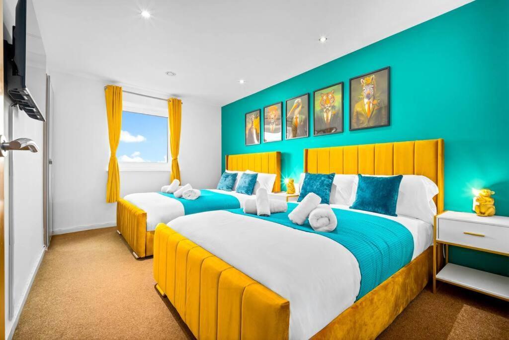Top Floor City Centre Apartment - Sleeps 7 - 4 Beds - With Balcony And Parking - Smart Tv'S On Each Bedroom Wall - 5 Mins From Bullring, Selfridges, Moor Street Station - By Zena Stays Birmingham Ngoại thất bức ảnh