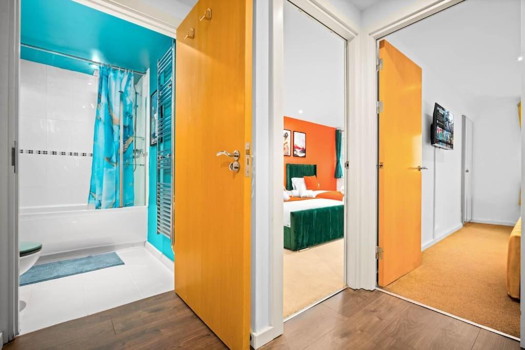 Top Floor City Centre Apartment - Sleeps 7 - 4 Beds - With Balcony And Parking - Smart Tv'S On Each Bedroom Wall - 5 Mins From Bullring, Selfridges, Moor Street Station - By Zena Stays Birmingham Ngoại thất bức ảnh