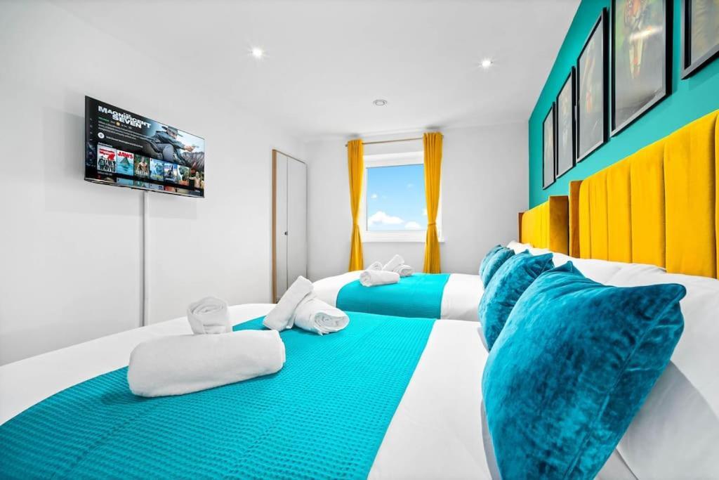 Top Floor City Centre Apartment - Sleeps 7 - 4 Beds - With Balcony And Parking - Smart Tv'S On Each Bedroom Wall - 5 Mins From Bullring, Selfridges, Moor Street Station - By Zena Stays Birmingham Ngoại thất bức ảnh